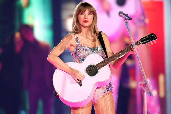Taylor Swift: The Truth Behind this Sensation’s Ever Growing Popularity